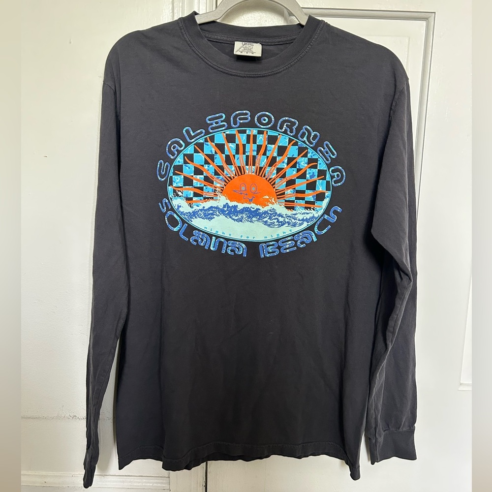 Urban Outfitters Black Long Sleeve Tee with California Graphic